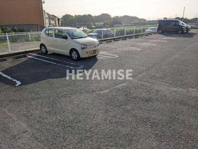 AERIE三城の駐車場|※同物件同室タイプの写真でございます※現況を優先します※