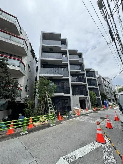 ロイジェント中目黒の外観