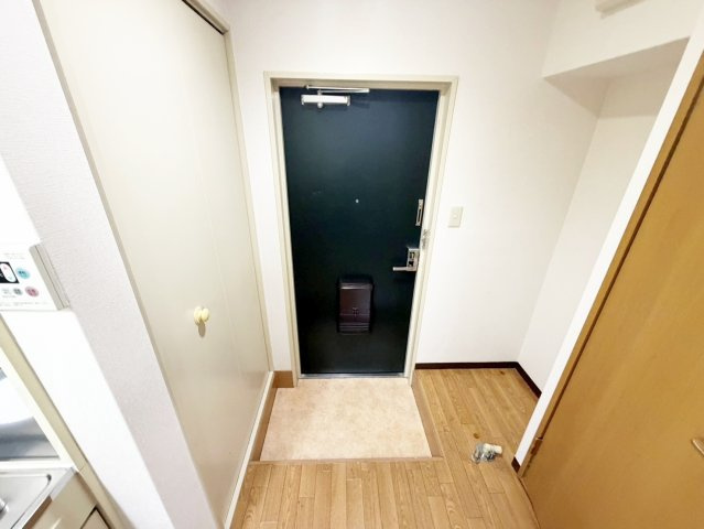 ウエストコート江坂の玄関