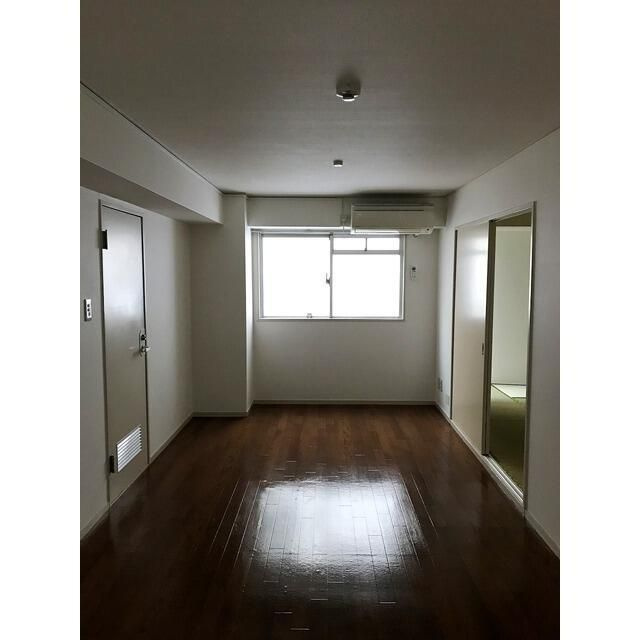 パサージュ京西の居間・リビング