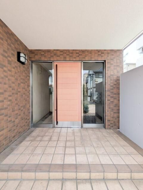 上連雀テラスのエントランス