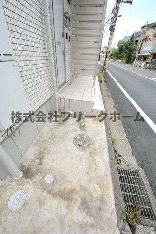 武蔵野市境１丁目のアパートの駐車場
