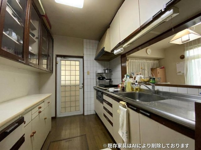 神戸市西区天が岡 中古戸建のキッチン|キッチン　※既存家具はAIで削除しております。