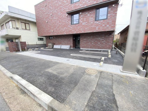 【駐車場】