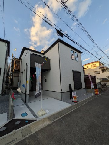 草加市草加４期の前面道路含む現地写真