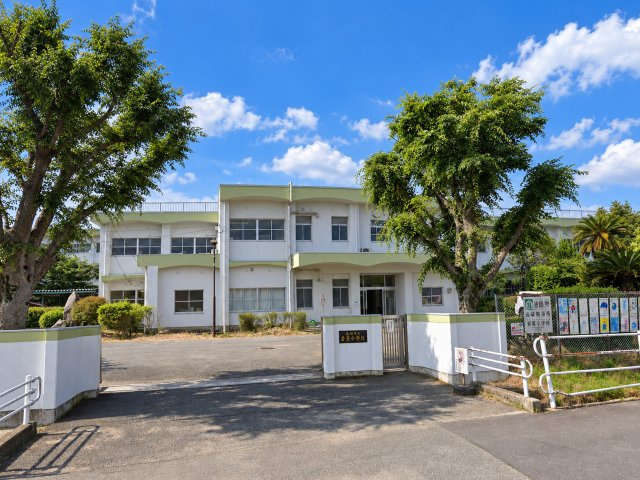 鳥栖市古賀町第5-2棟（2号棟）の周辺|若葉小学校まで徒歩約5分(338m)