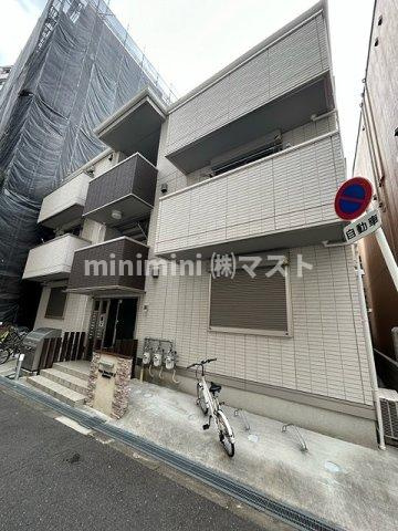 大阪市西区立売堀６丁目のアパートの外観