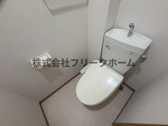 小金井市本町３丁目の賃貸マンションのトイレ