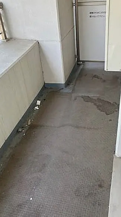 果山ビルのバルコニー