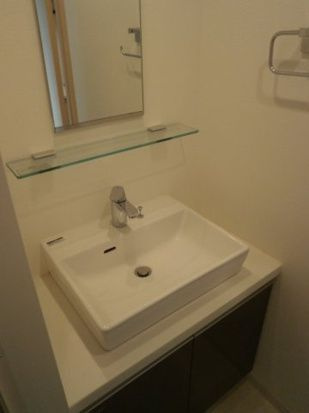 フュージョナル本所アーリアの独立洗面台