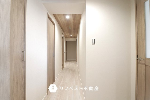 グランドメゾン小阪の玄関|【リノベスト不動産】弊社では売却のご相談も受付中！まずは一度ご相談ください♪
