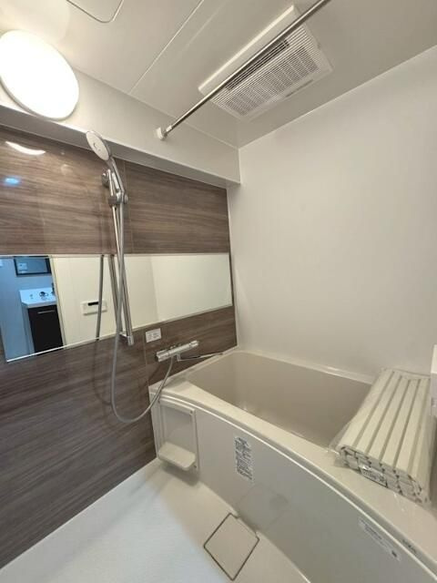ＲｅＤＥＡＬ町屋レジデンスの浴室