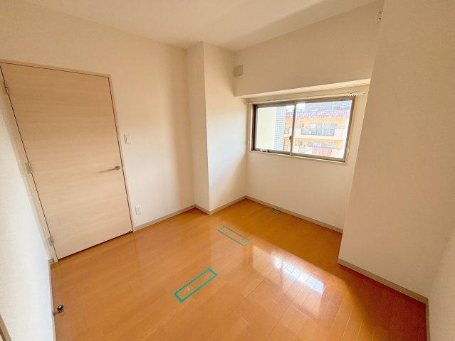 東明マンション壱番館の洋室