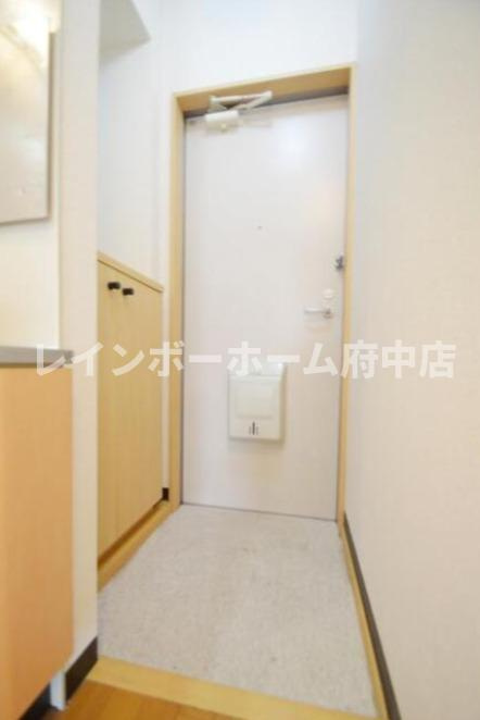 モア多摩の玄関