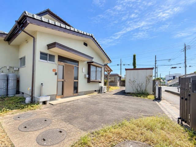 【中古戸建】茨城町長岡の駐車場