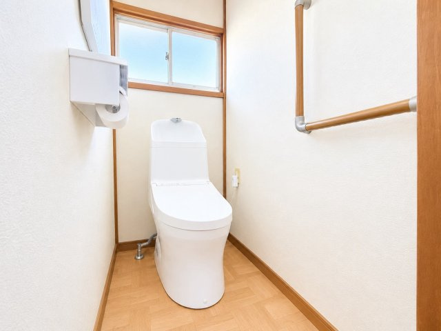 【中古戸建】茨城町長岡のトイレ