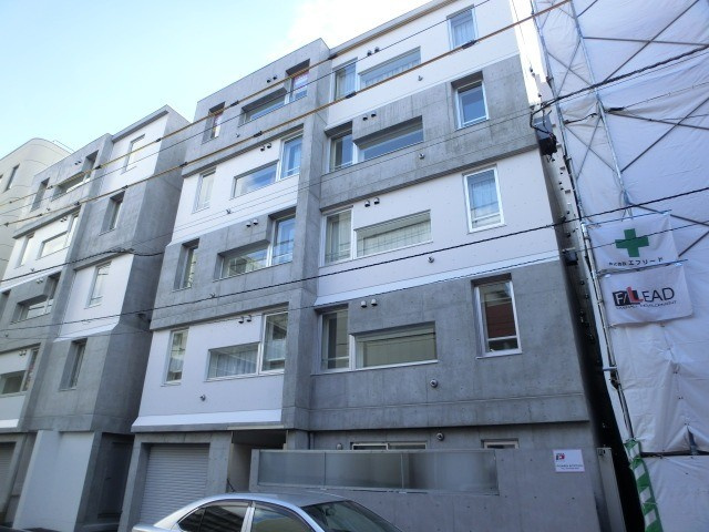 ステラ美術館通