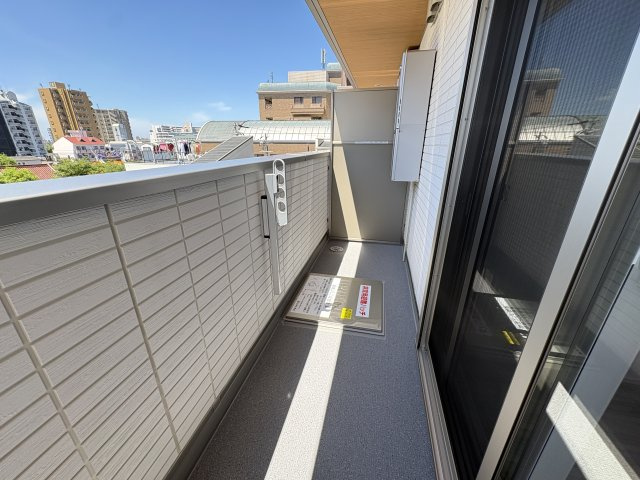 神戸市中央区中山手通７丁目のアパートのバルコニー
