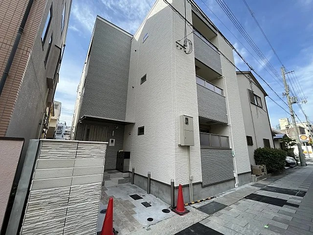 神戸市東灘区深江本町２丁目のアパートの外観