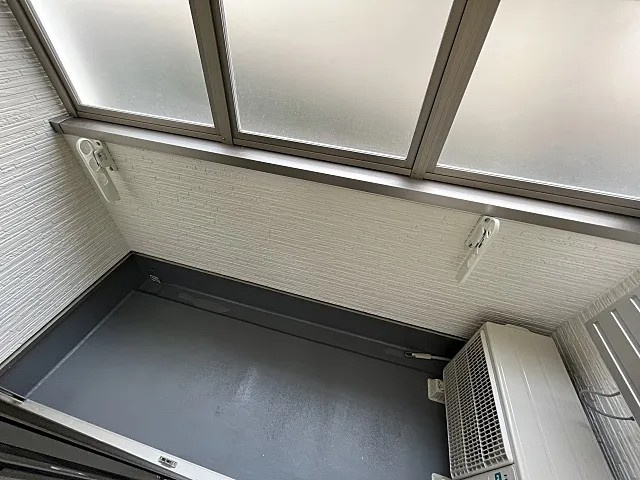 神戸市東灘区深江本町２丁目のアパートのバルコニー