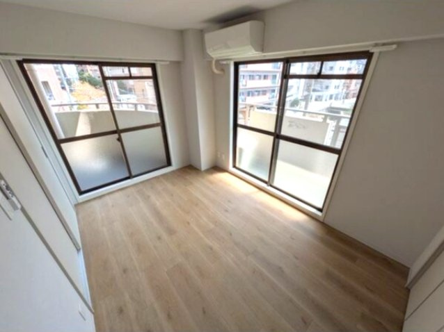 神戸市東灘区田中町２丁目の賃貸マンションの居間・リビング
