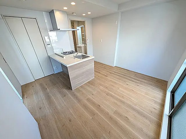 神戸市東灘区田中町２丁目の賃貸マンションの居間・リビング