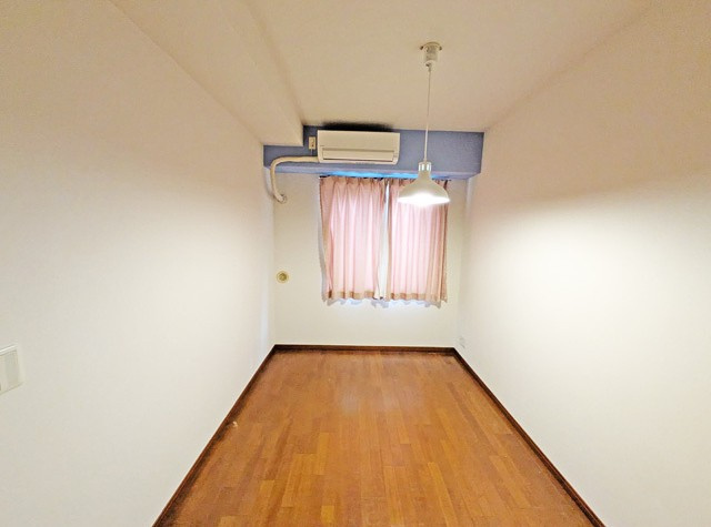 芦屋市朝日ケ丘町の賃貸マンションの居間・リビング