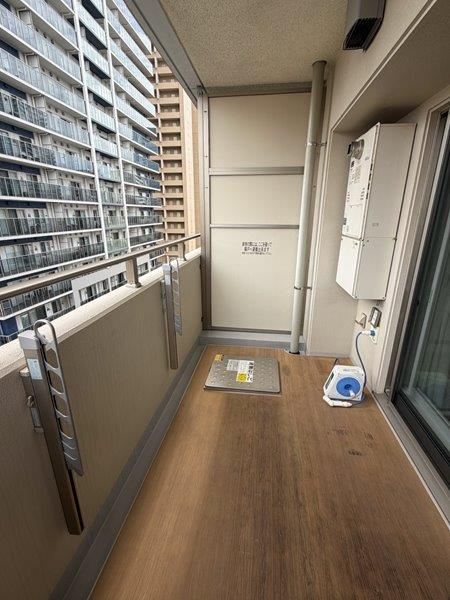 神戸市中央区栄町通６丁目の賃貸マンションのバルコニー