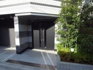 【エントランス】プレミアムキューブ中野新橋
