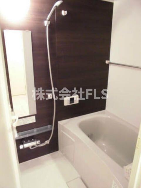 港区六本木７丁目の賃貸マンションの浴室