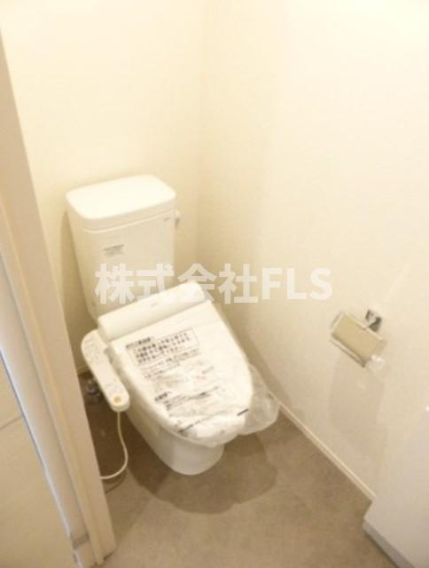 港区六本木７丁目の賃貸マンションのトイレ
