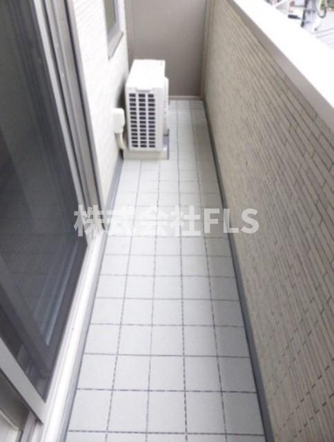 港区六本木７丁目の賃貸マンションのバルコニー