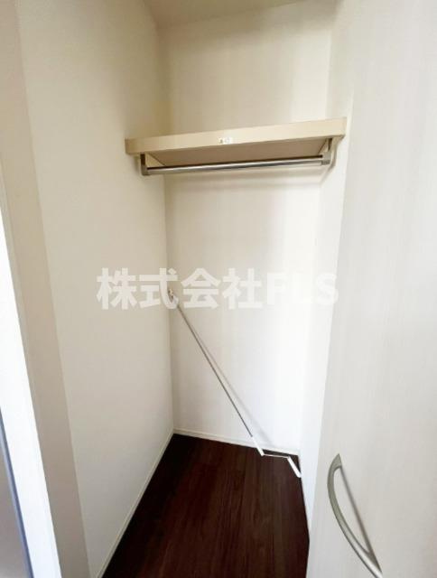 港区六本木７丁目の賃貸マンションの収納