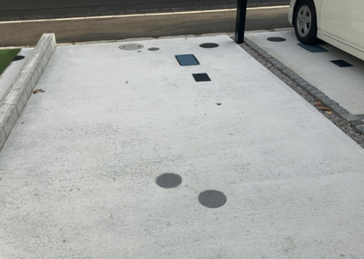 【設備】 | 鶴川新築戸建 | キッチン周りのキャビネットや床下収納、システムキッチンの水回りなど細部までこだわり抜いた設備仕様。都市ガス・公営水道・公共下水のインフラも完備され、新築ならではの快適で便利な生活を実現できます。