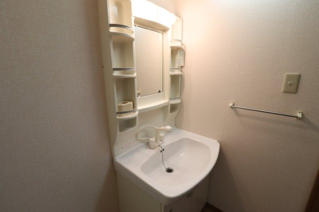 チェリースメルの独立洗面台|※同タイプの部屋写真です