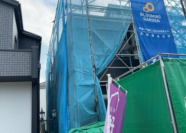 【内装】 | 座間新築戸建 | 内装はとにかくおしゃれなものがいい！と選ぶ前に、まず住んだ後のことを想像してみましょう。住んでみたらコンセントの位置が悪くて使いにくいなど出てきます。事前にどの家電をどこに置くか想定しておきましょう。