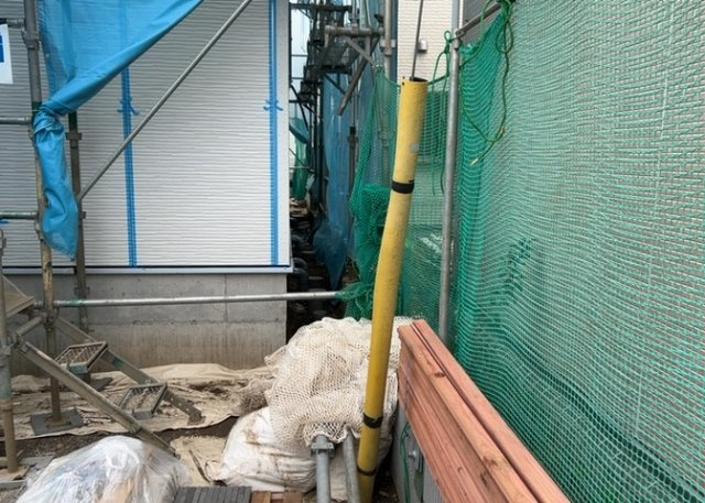 【発電・温水設備】 | 座間新築戸建 | 省エネ給湯器とは従来型の給湯器より熱効率が高く、少ない燃料でたくさんのお湯を沸かすことが出来る高効率な給湯器のことを指します。また、省エネ給湯器には種類があり、利便性や効果なども様々です。