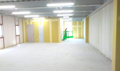柴谷２丁目倉庫事務所の内装