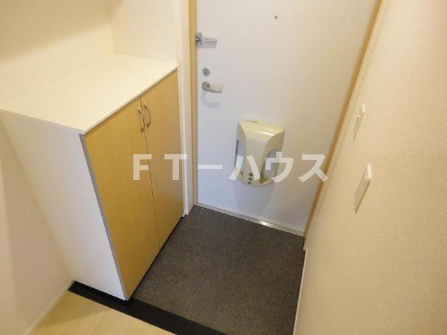 ハイ・プラウドの玄関