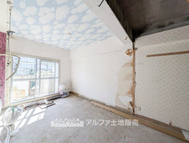 東大和グリーンタウンの洋室|【Flexible Space】◆約5.8帖の洋室◆子ども部屋や書斎、趣味のスペースなど、暮らしに合わせて使い分けられる居室。全洋室に収納を備えています。