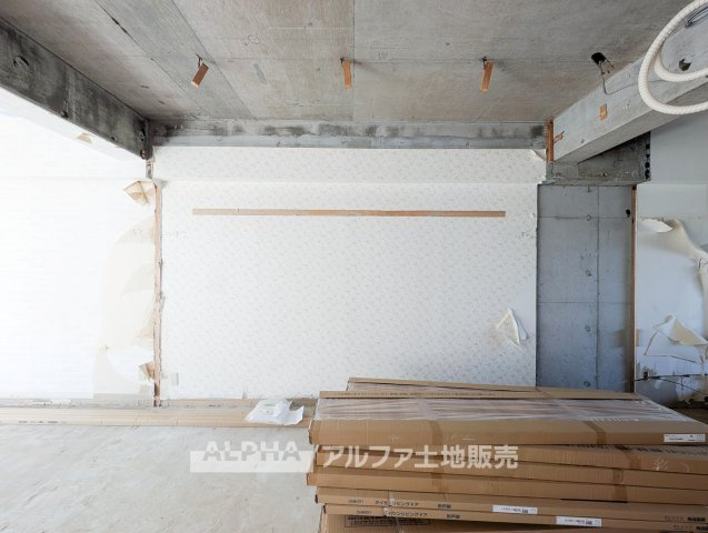 東大和グリーンタウンの洋室|【Comfortable Room】◆自分らしく過ごせる洋室◆新規フルリノベーションで内装を一新予定。落ち着いて過ごせる寝室や趣味の空間など、ライフスタイルに合わせた部屋づくりを楽しめます。