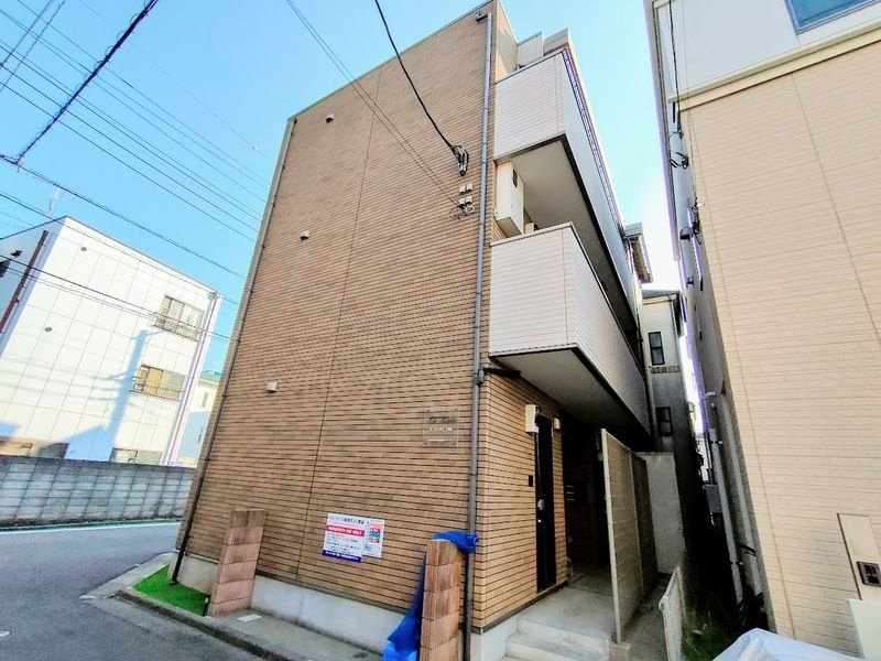 ラルーチェ川崎のエントランス|ゆとりのあるエントランスです