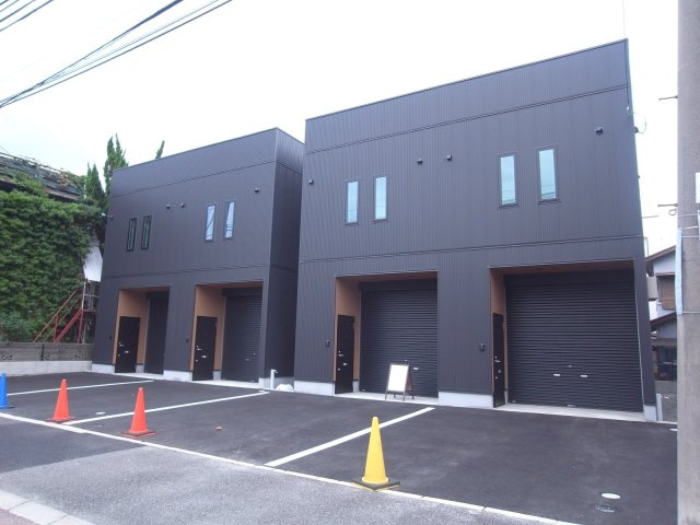 尼崎市下坂部４丁目の倉庫の外観