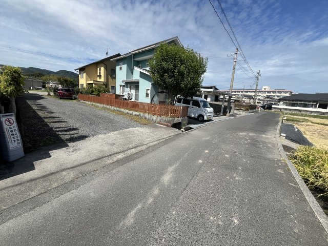 中山町中古戸建ての前面道路含む現地写真|前面道路含む現地写真です