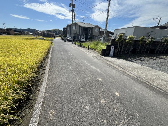 中山町中古戸建ての前面道路含む現地写真|前面道路含む現地写真です