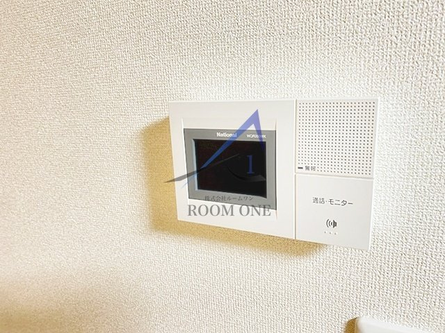 オランジェのセキュリティ|モニター付きインターホンです。