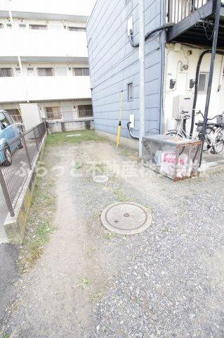 光ハウスの駐車場|駐車スペースもあります