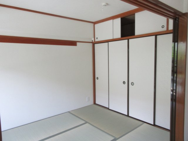 ソレアードまつばの和室