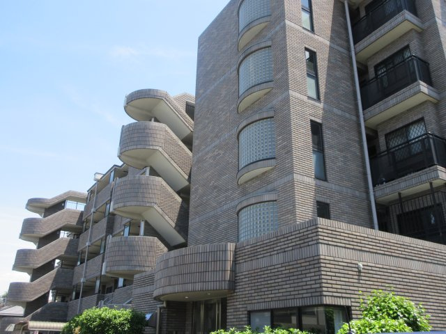 ソレアードまつばの外観