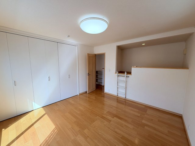 京田辺市山手西２丁目の子供部屋